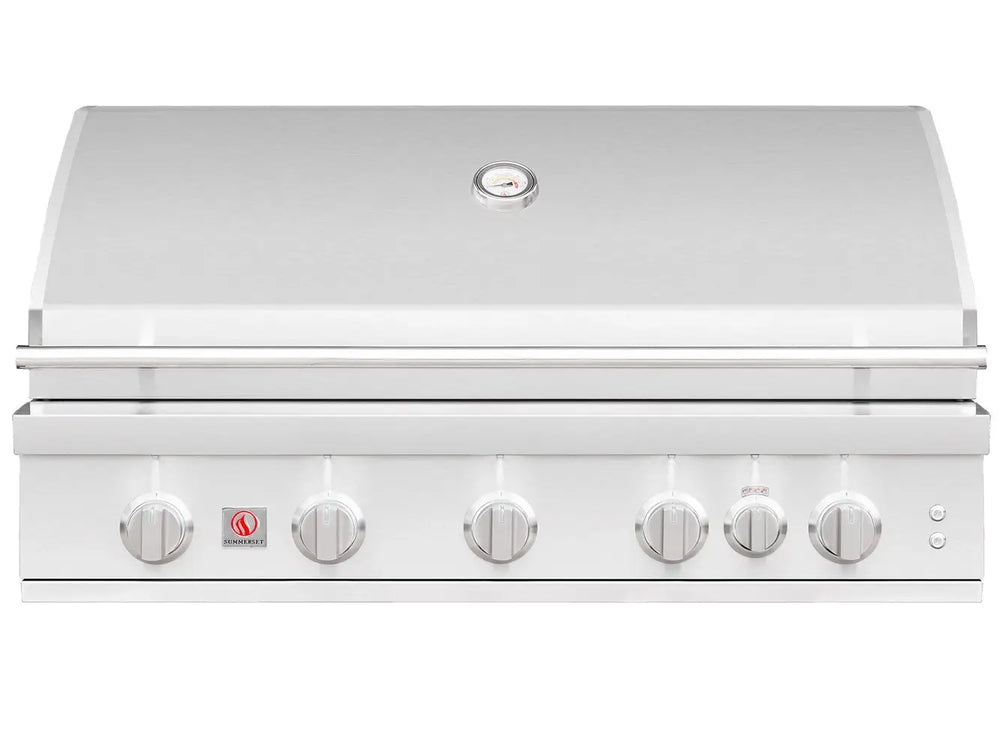 Summerset Sizzler Pro 40” Grill – 5 Burners & Infrared Closed Lid Front View