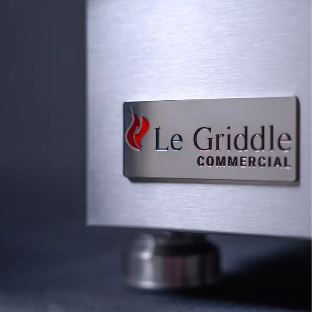 Le Griddle Commercial logo badge on OML75C3 gas griddle close-up