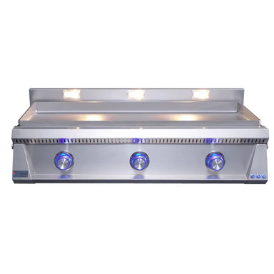 Le Griddle OML105P6 gas griddle with blue illuminated 3-burner control knobs