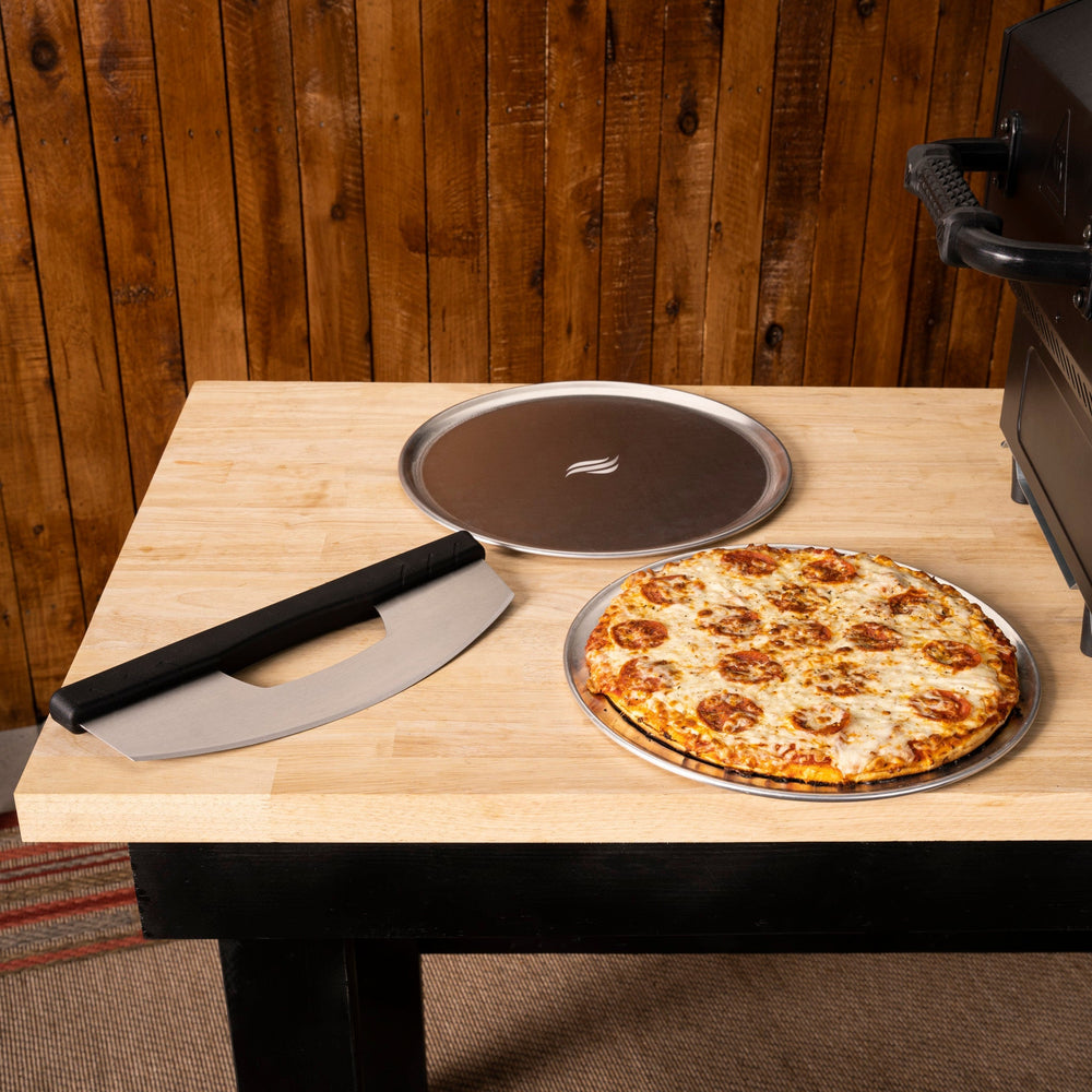 Blackstone 4 Piece Essentials Pizza Kit with Peel