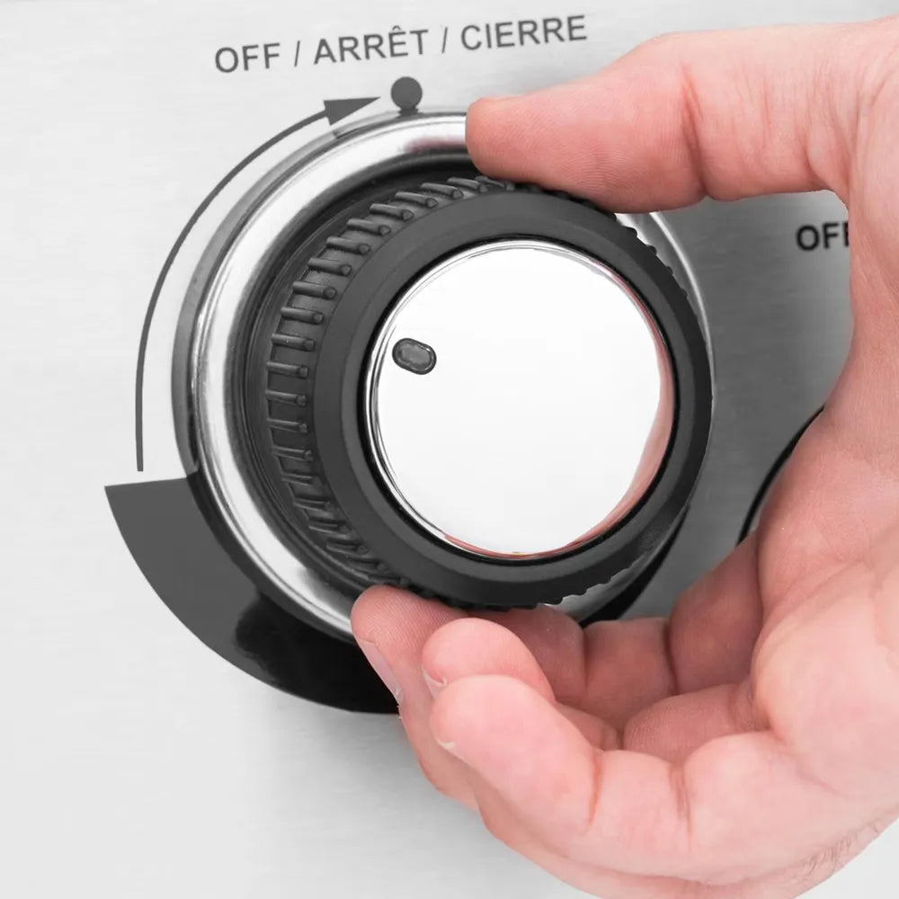 Broil King Imperial S 470 control knob in use, close-up