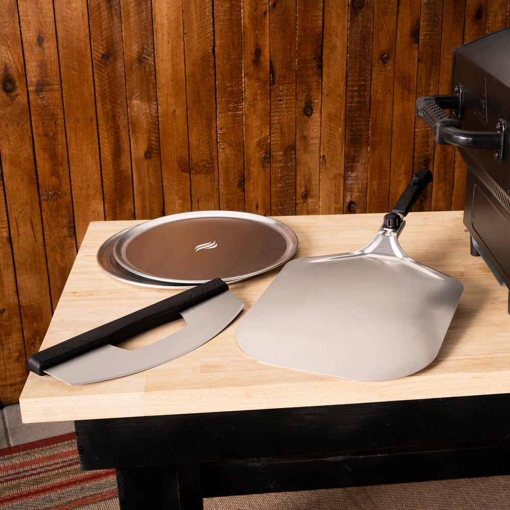 Blackstone 4 Piece Essentials Pizza Kit with Peel
